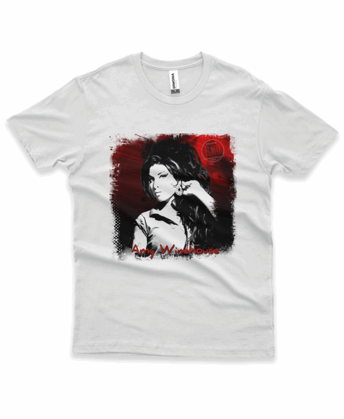 Camiseta Amy Winehouse -Temos esta estampa para outros produtos. É só pedir pelo contato! - Image 2