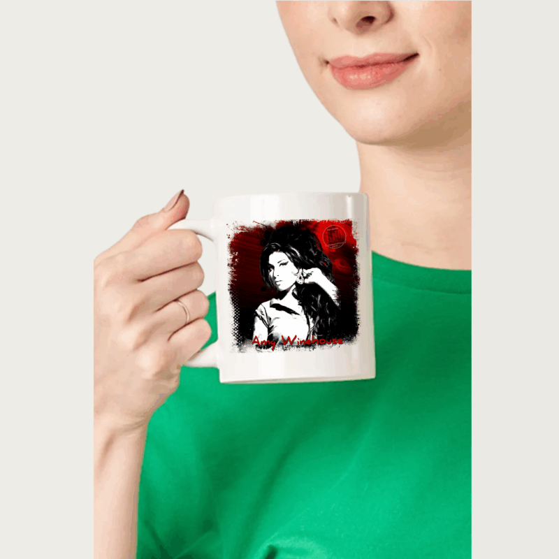 Caneca de porcelana branca - Amy Winehouse (Cenário-pop)